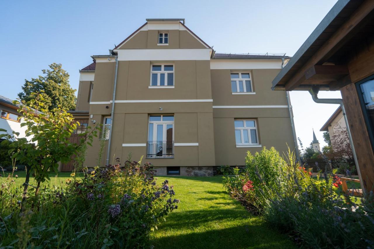 Vila Nmnm Нове Место-на-Мораві Екстер'єр фото